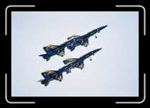 F18 Hornet Blue Angels (1)- 1010 * 1840 x 1232 * (392KB)